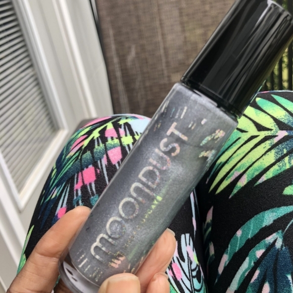 Urban Decay Other - Moonspoon - Urban Decay Glitter Liwuid Face & Body Illuminizer ✨
